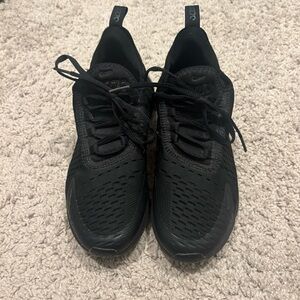 Nike Air Max 270 (GS) Triple Black (GS) Size 5Y/Wmns Size 6.5 / BQ5776-001